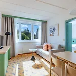 Mit Balkon Im In Schoeneck (Saxony)